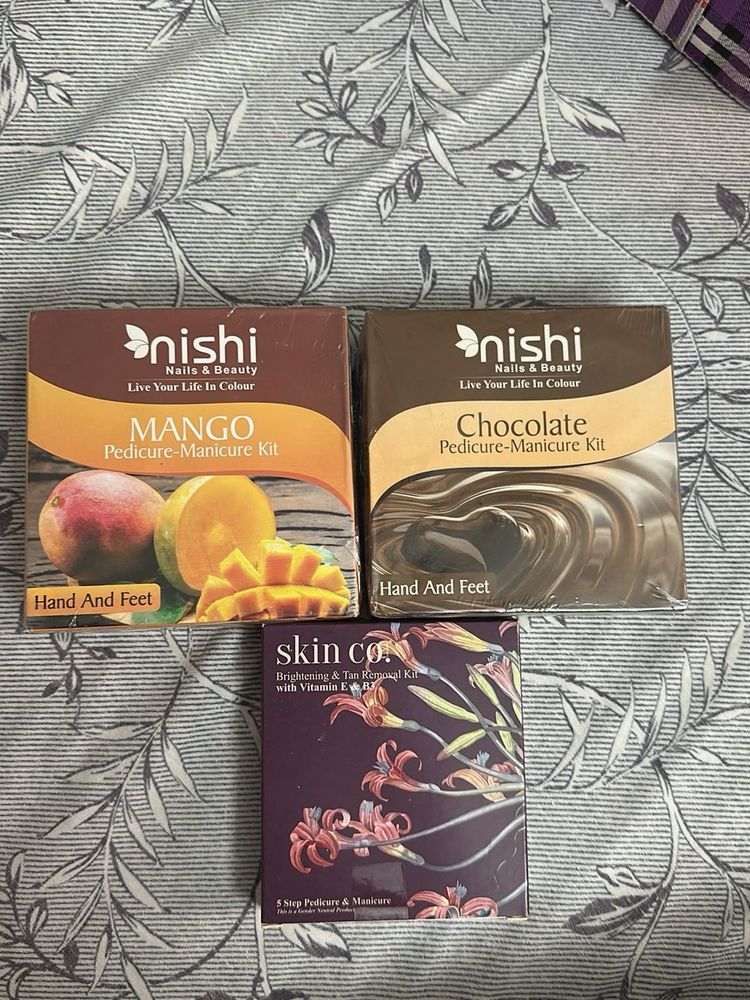 combo of manicure pedicure kit