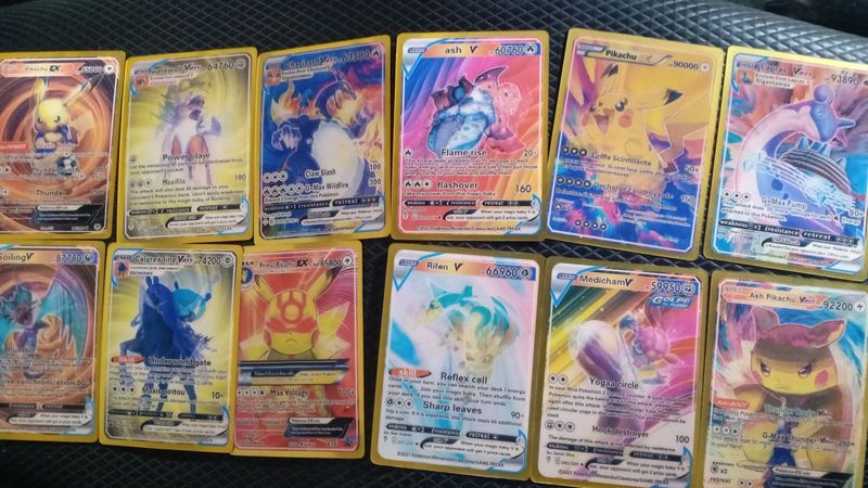 POKEMON GOLDEN CARDS.. 12 CARDS.. 3D REFLECTION