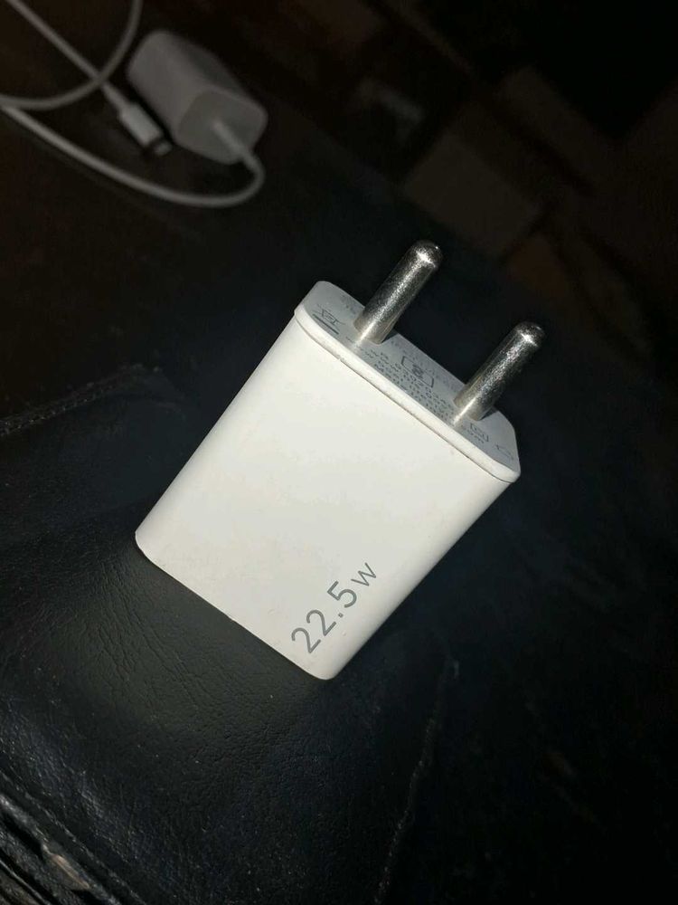 22.5W Charger