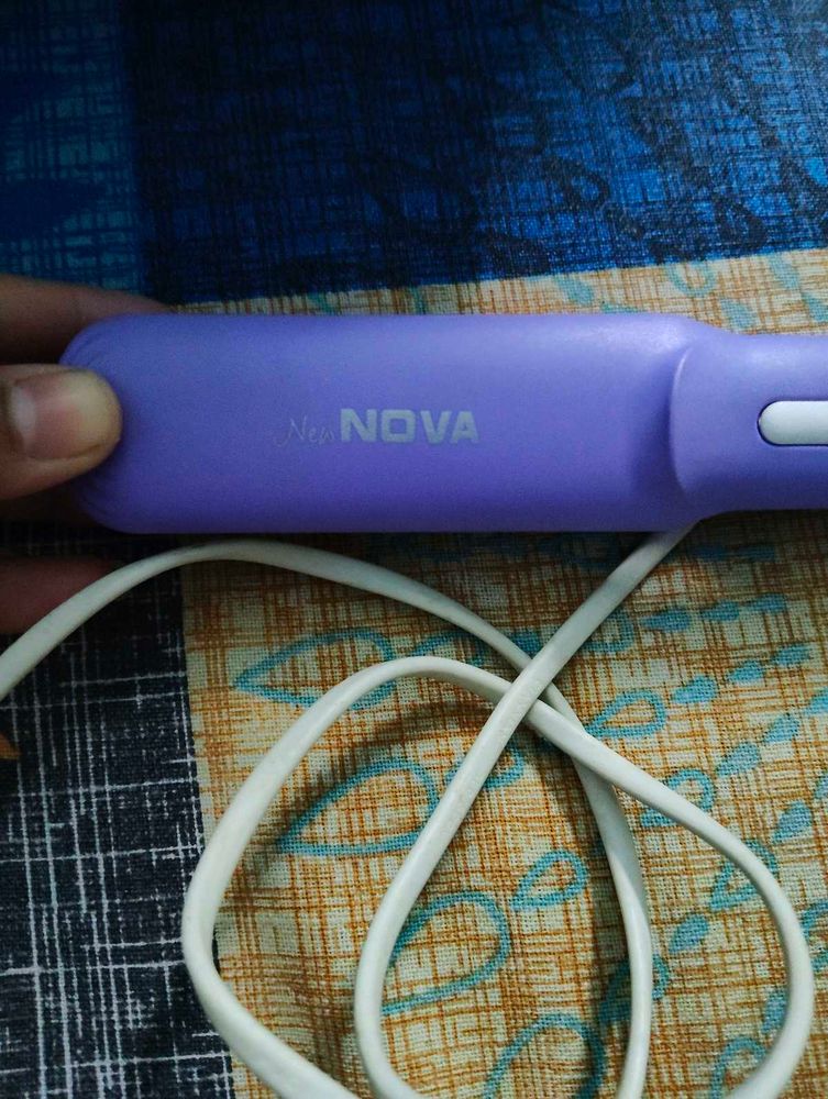 Nova Hair Straightener