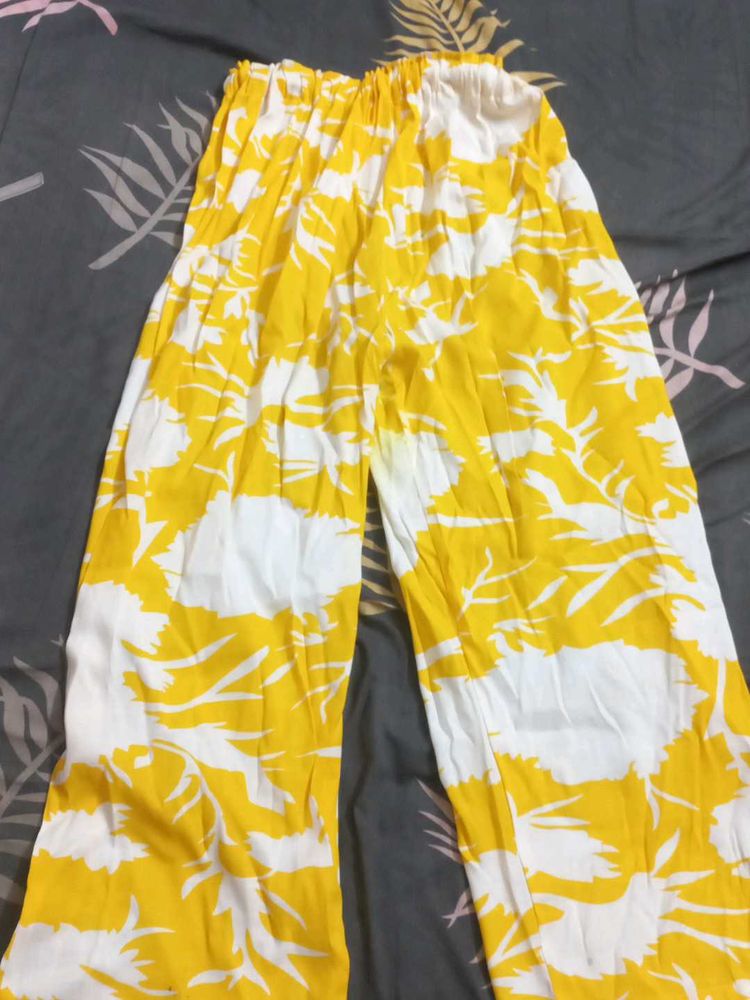 Yellow &amp; White Floral Print Pants