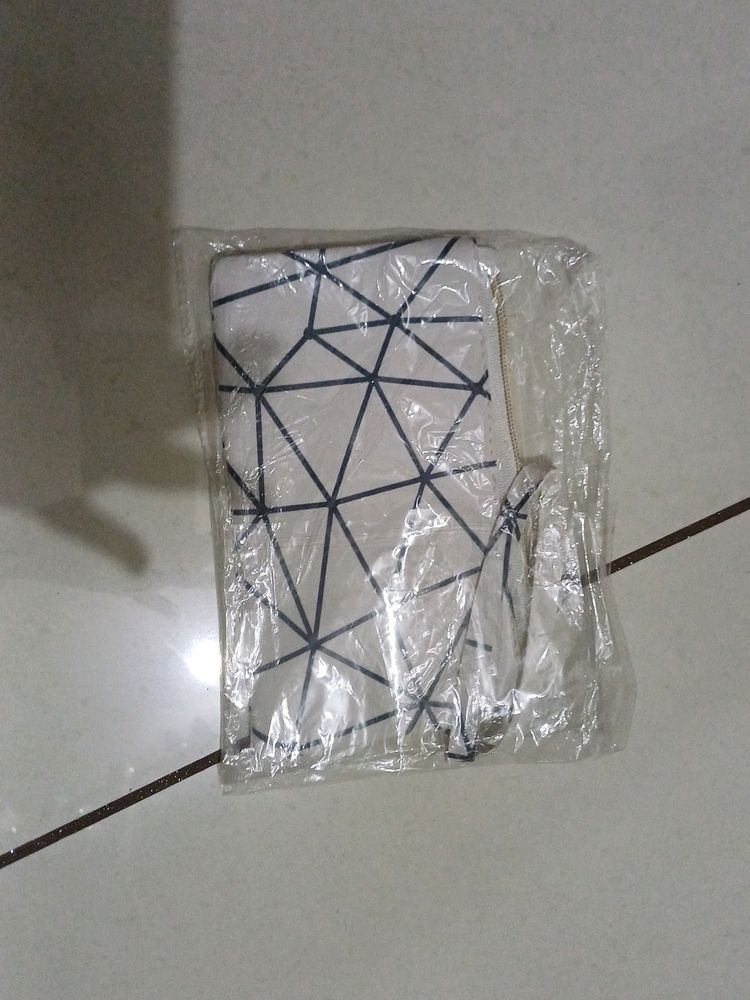 White Purse With Black Stripes And Handle , Length : 19cm , Width: 12 Cm