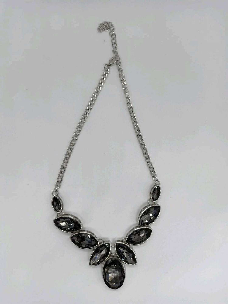 Elegant Silver Necklace