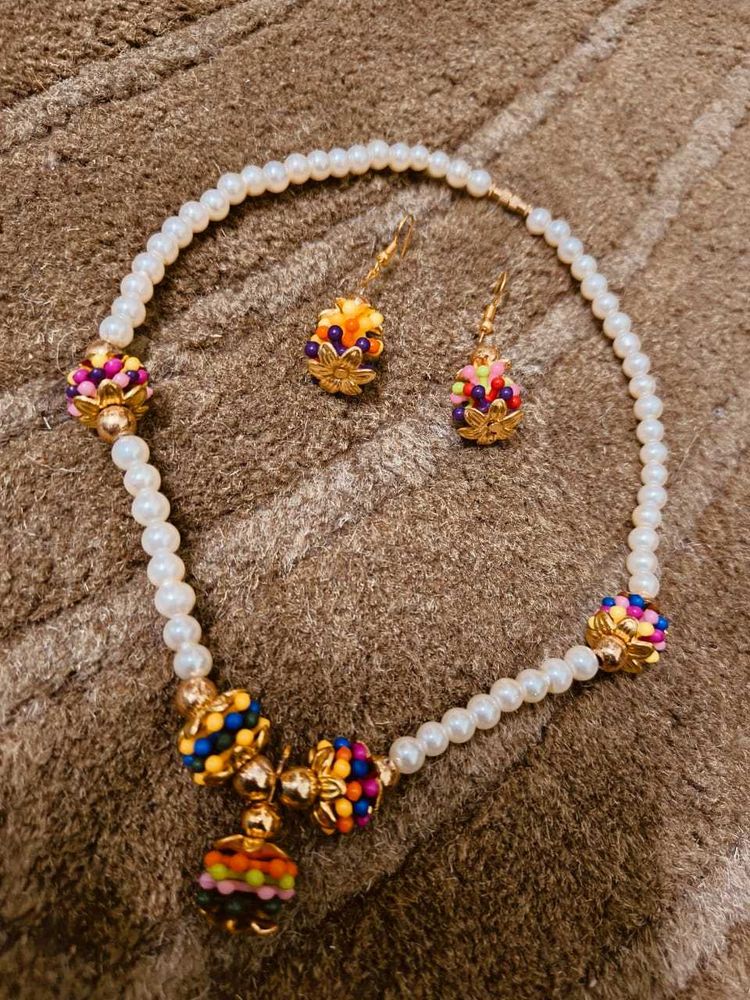 Pearl Necklace &amp; Earrings Set