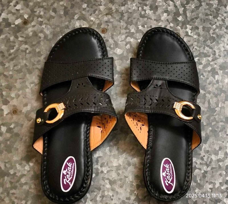 Flipflops And Slippers