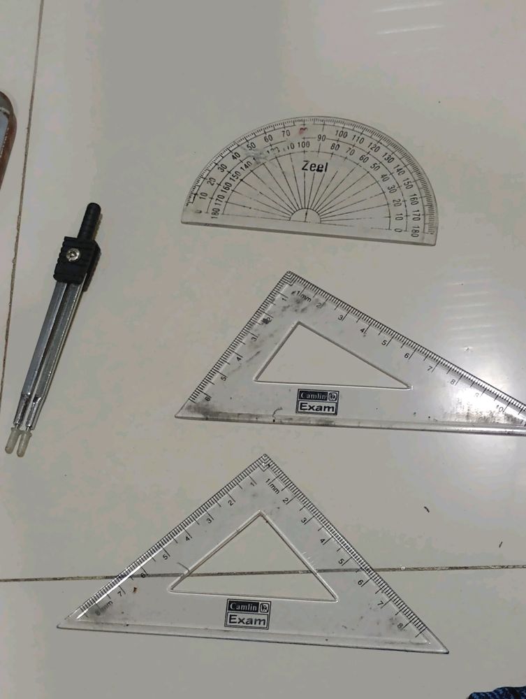 Few Pieces Geometric Instruments