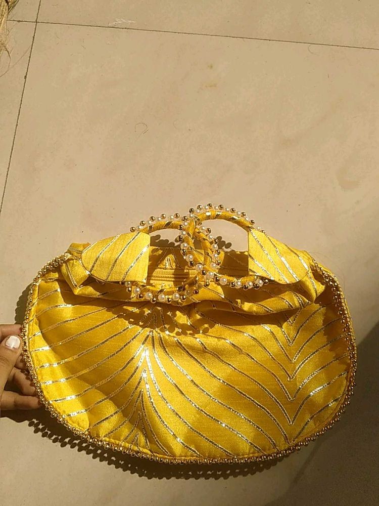 Yellow Potli