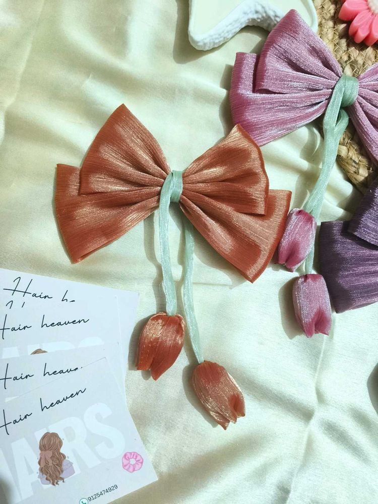 Tulip Bow Clip