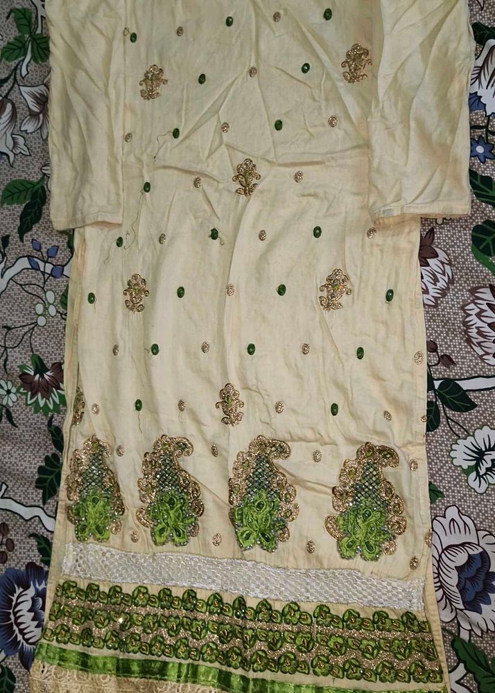 Elegant Embroidered Kurta set