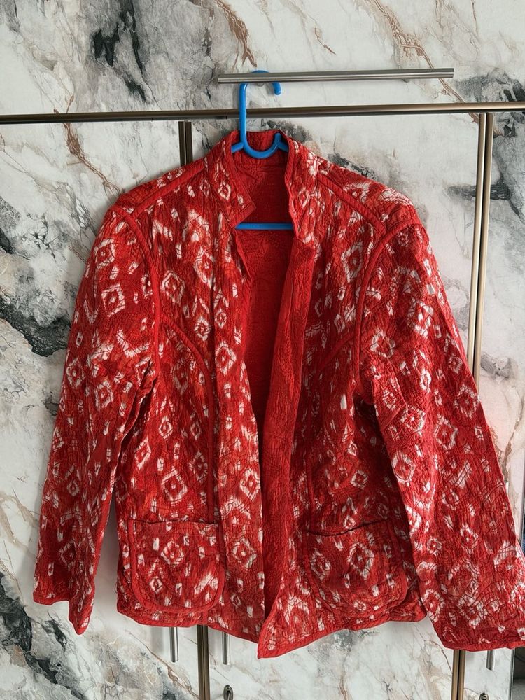 Emroidered design Pullover jacket