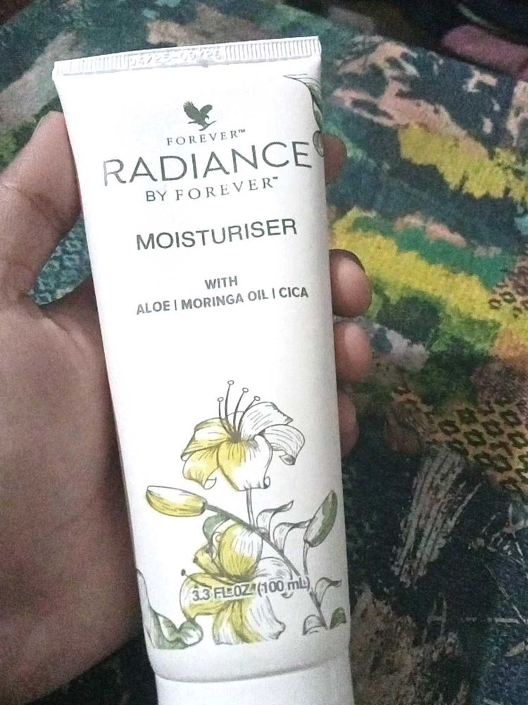 Forever Radiance Moisturizer