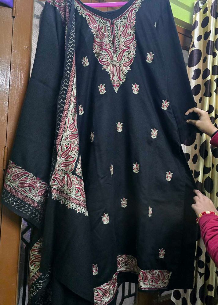 Elegant Embroidered Kurta Set