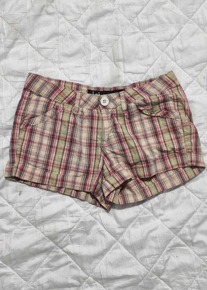 CUTE SHORT