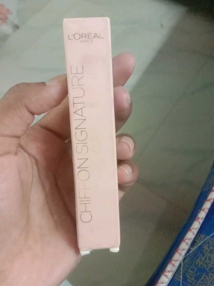Loreal CHIFFONSIGNATURE LIP MOISTURE