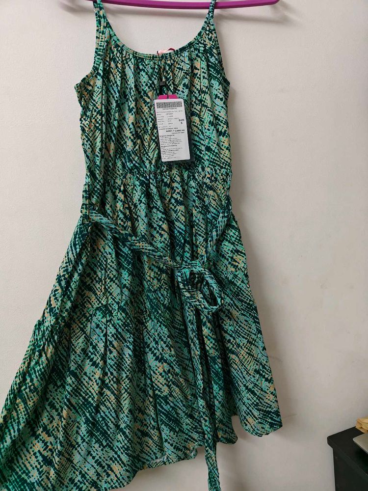 Dressberry Green Dress