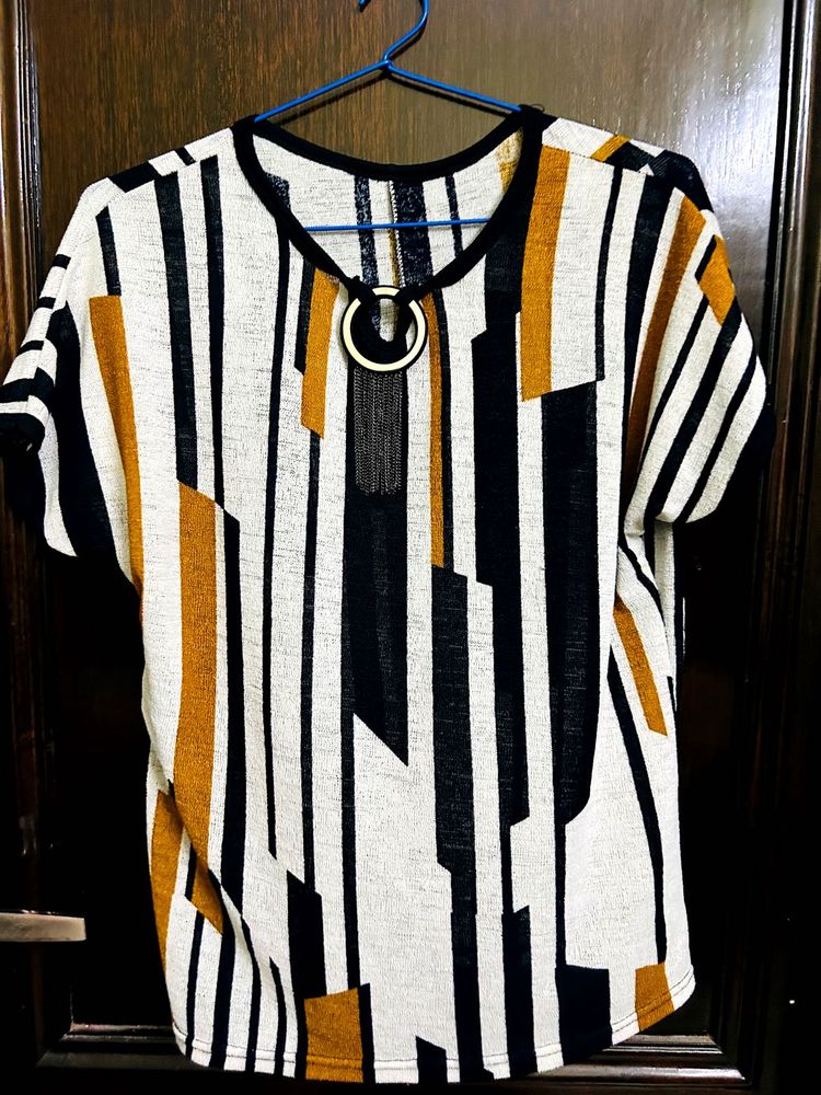 Striped Women&#39;s Top