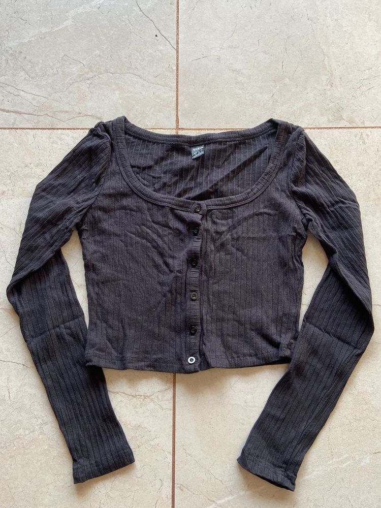 Black Long Sleeve Crop Top