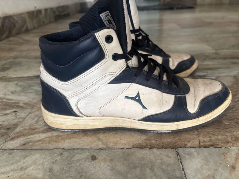2 Jode Shose  Vintage High- Need Wash 🧼 Only