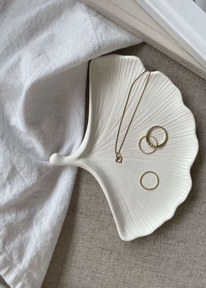 Leaf trinket tray