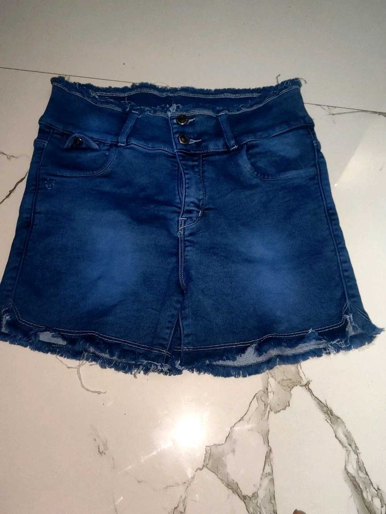 Frayed Edge Denim Shorts