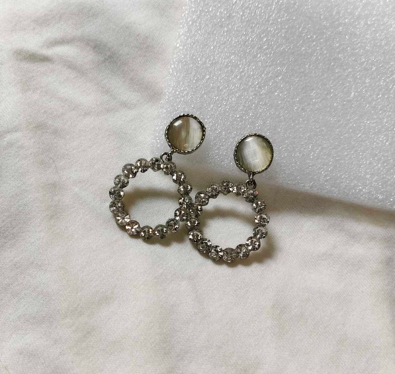 Grey Round Rhinestone Earrings