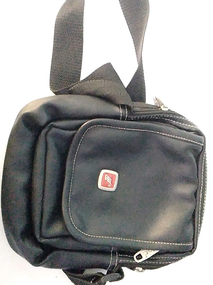 Camel Mountain Sling Bag