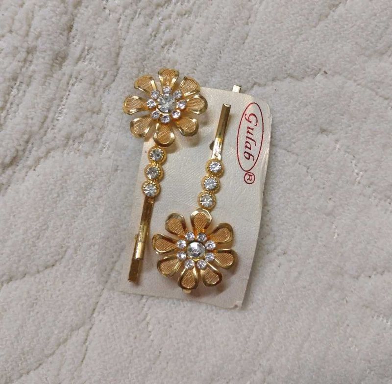 Golden Hair Pin / Clip