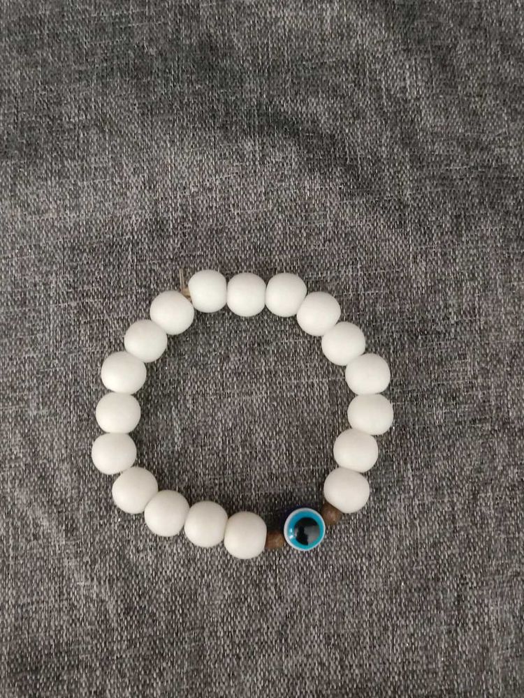 This Bracelet Is Women