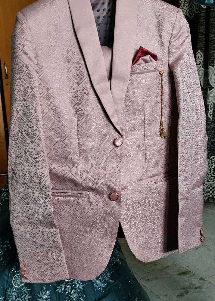 Stylish 5 Peice Suit For Man