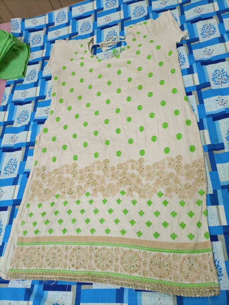 Embroidered Ethnic Kurta