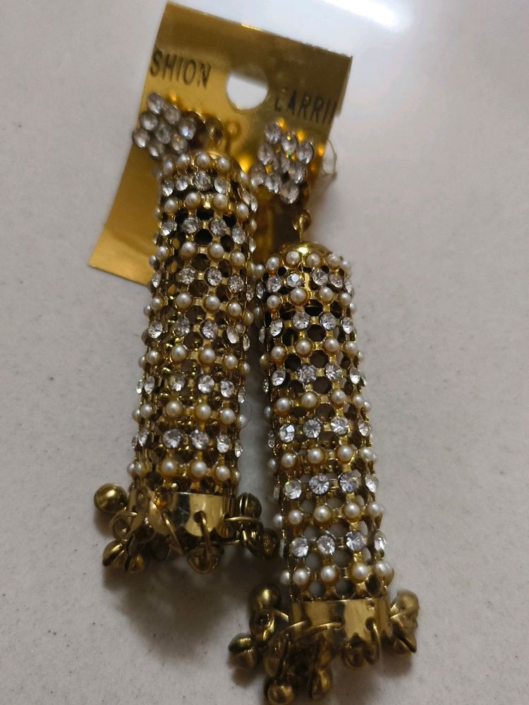 Earring With Work Of Tiny Pearl Kind N Stones