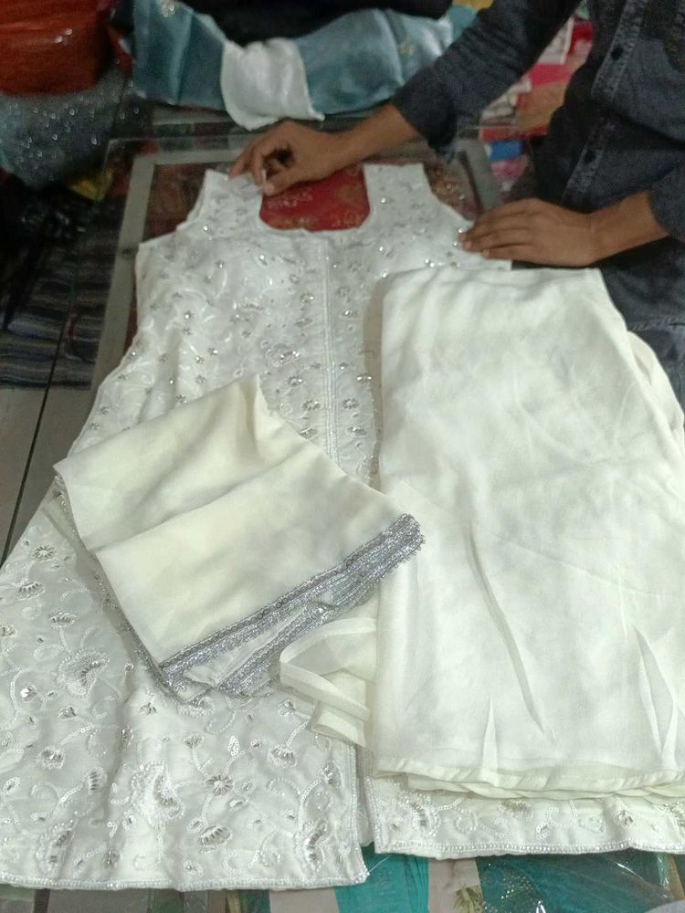 Elegant White Embroidered Salwar Kameez