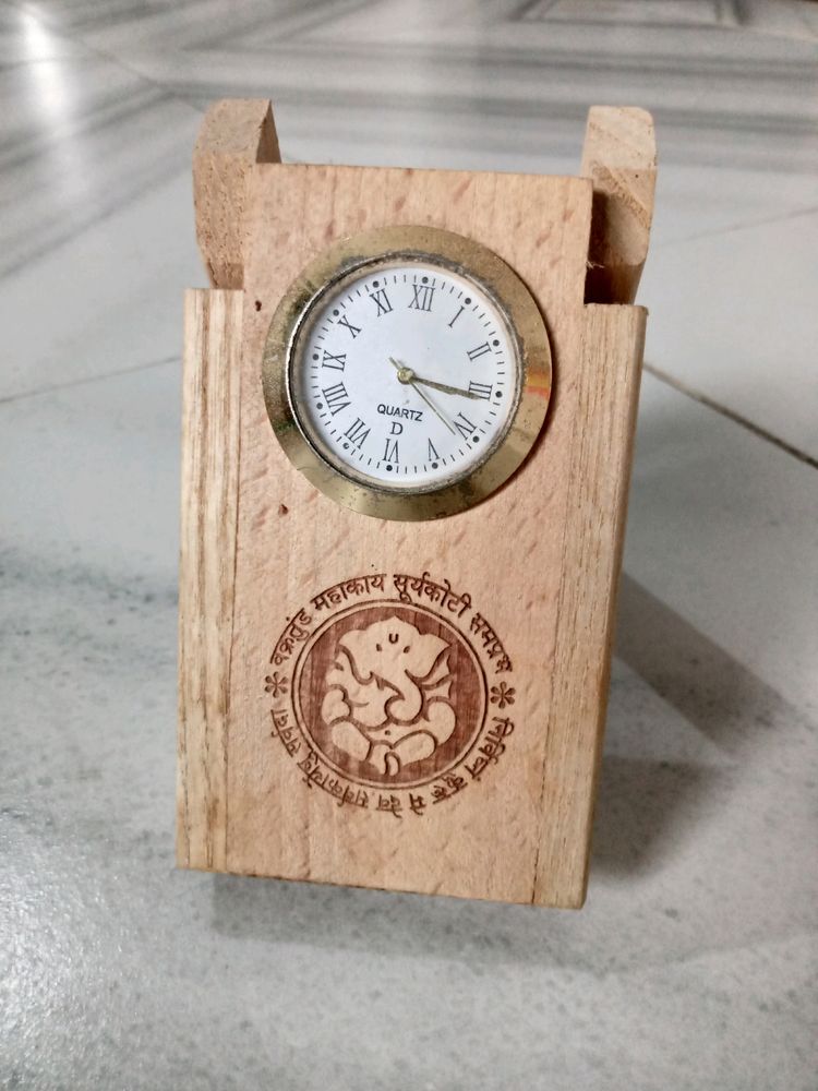 Beautiful Watch Stand💝