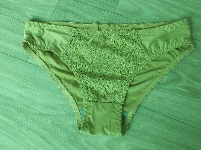 Lace Detail Briefs