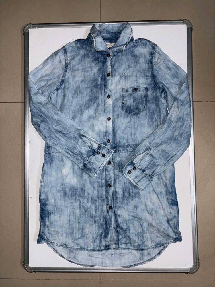 Forever 21 women&#39;s Denim Style Shirt