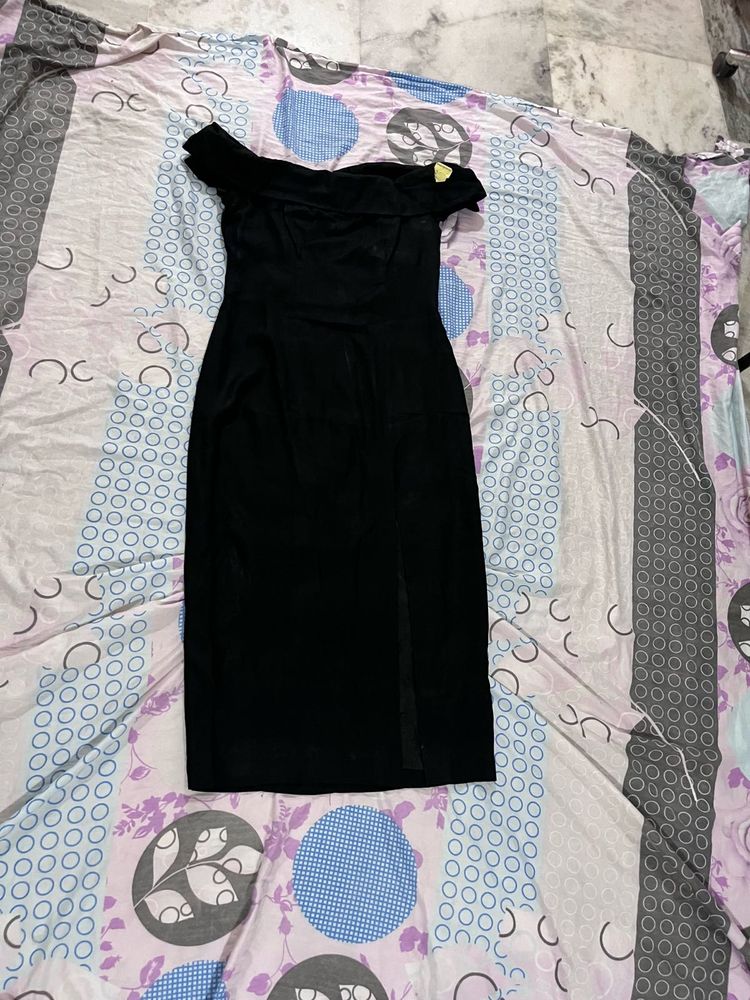 Off-shoulder Dress