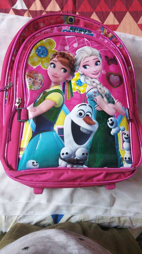 Trolly school bag for girls