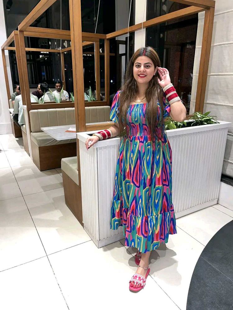 Sheetal Associates Midi Dress 👗