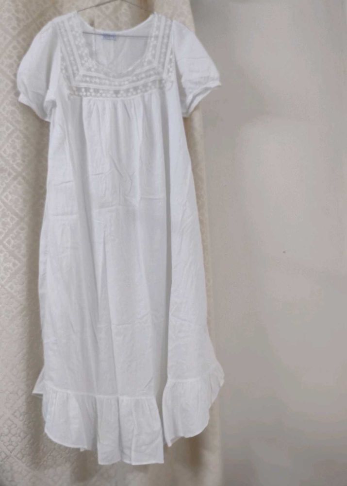 Clean Aesthetic Lace Detailed Nighty