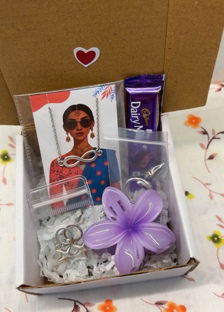 Sale!!! Asthetic Small hamper box(1.0)💗💗💗