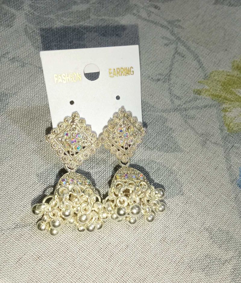 Fashionable Gold-Toned Jhumka Earrings