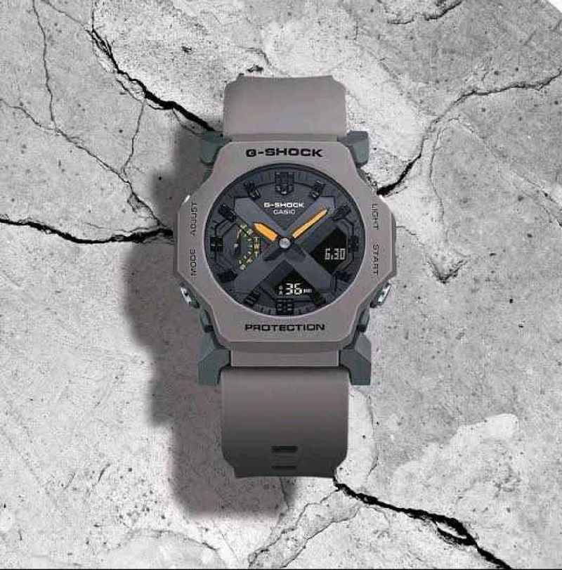 FREE DELIVERY. G-Shock GA-2300