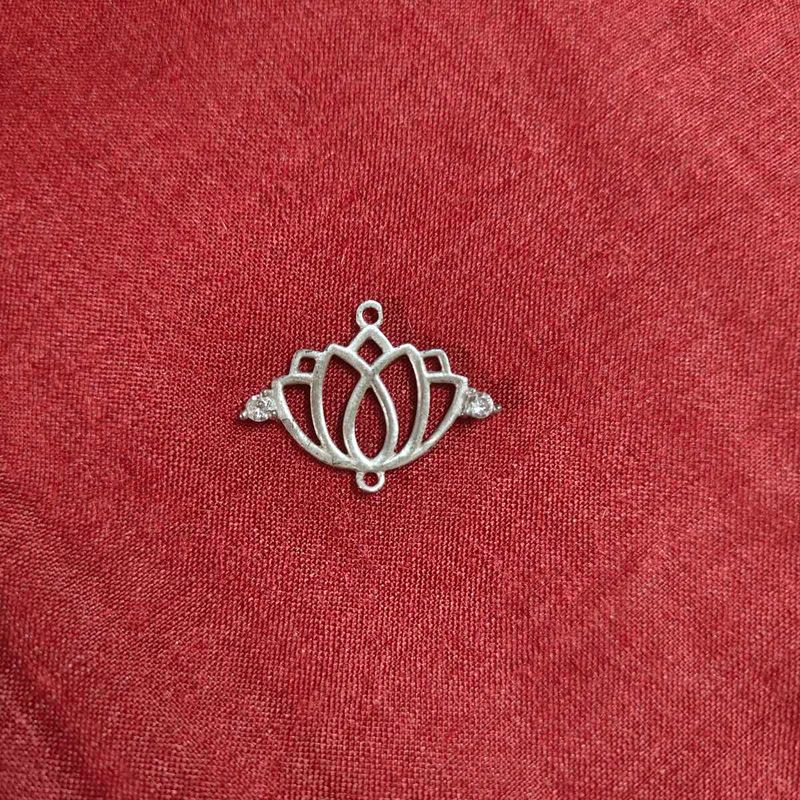 92.5 Lotus Pendant
