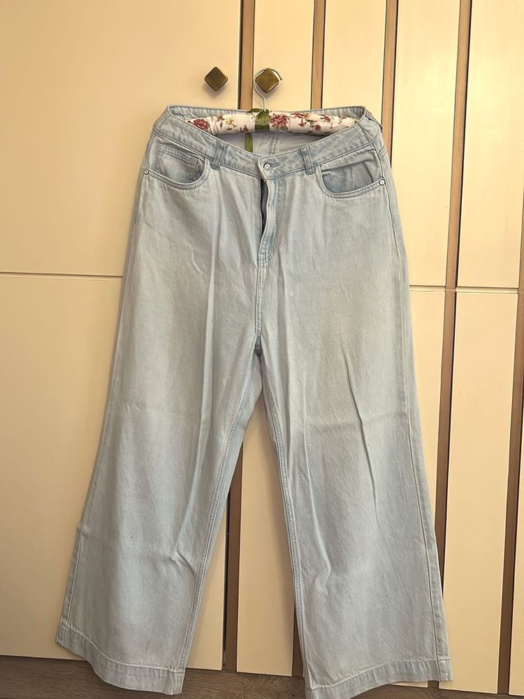 Light Wash Wide Leg Jeans
