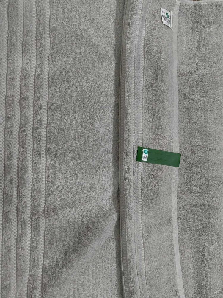 Grey towel