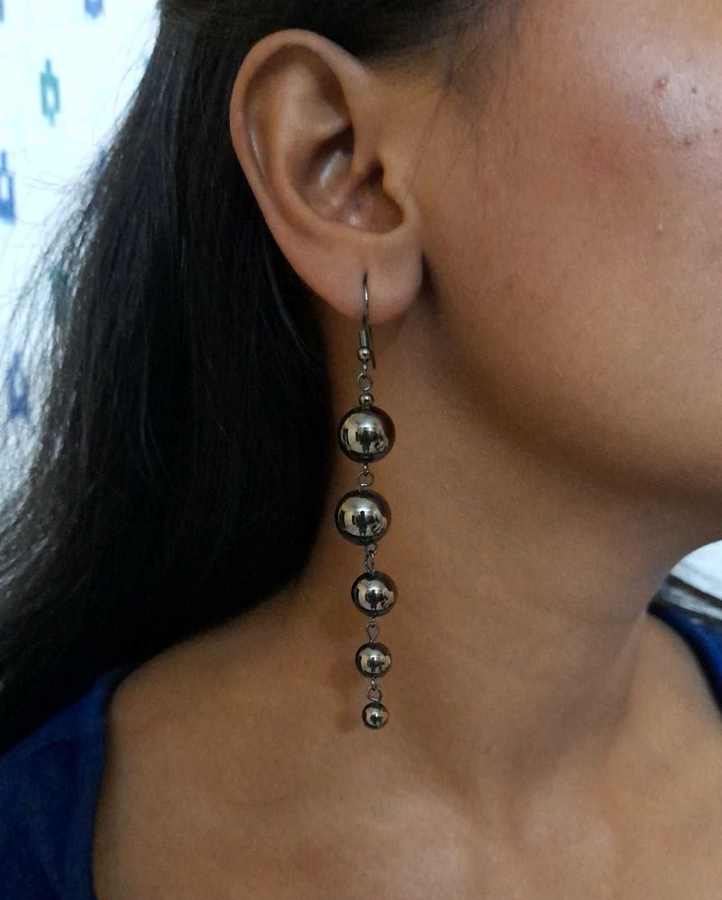Black Pearl Earrings