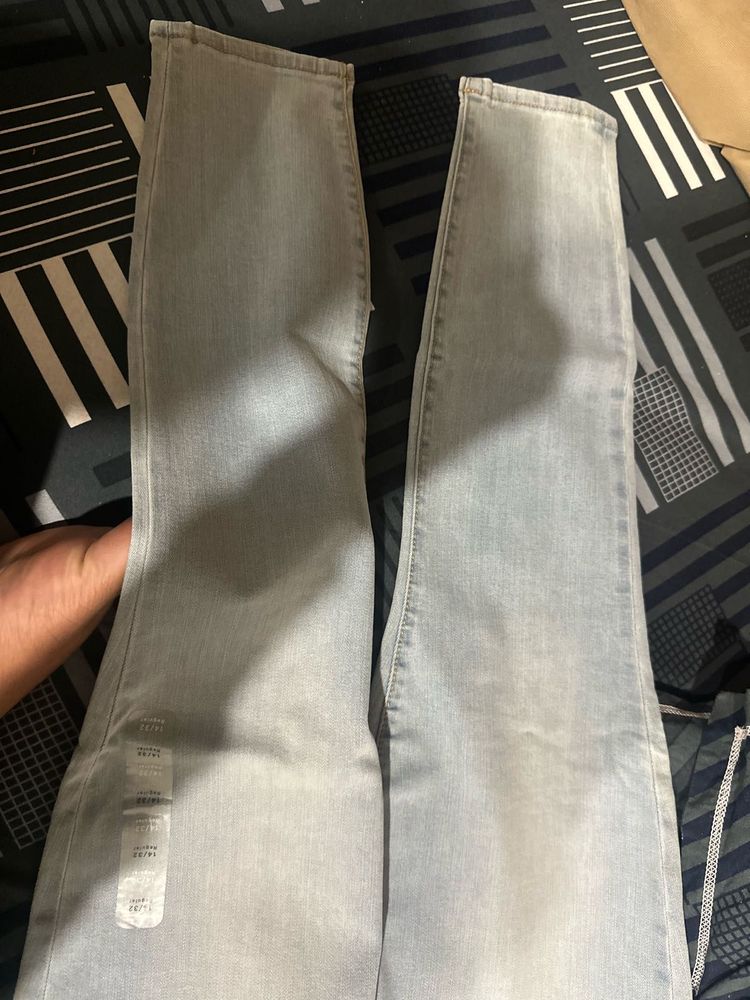 Light Wash Denim GAP Jeans with Tag