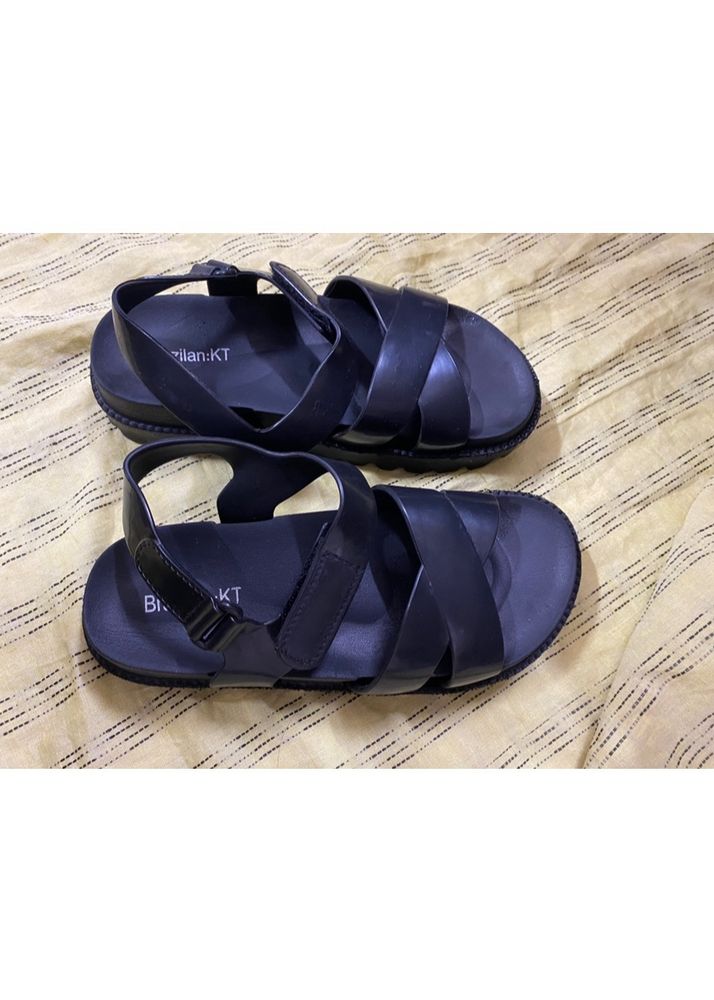 Rainy footwear, Sandal