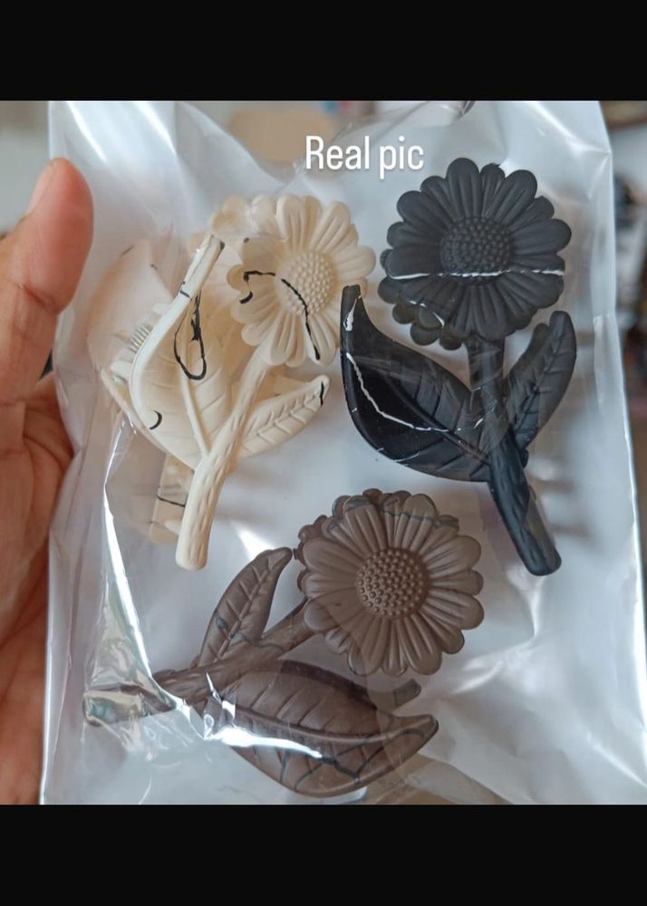Flower hair clips- Set of 3
