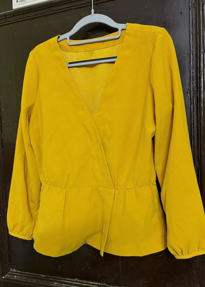 Chic Yellow Top